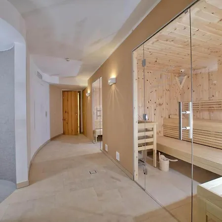 Alpine Near Lift For 8 Feriehus