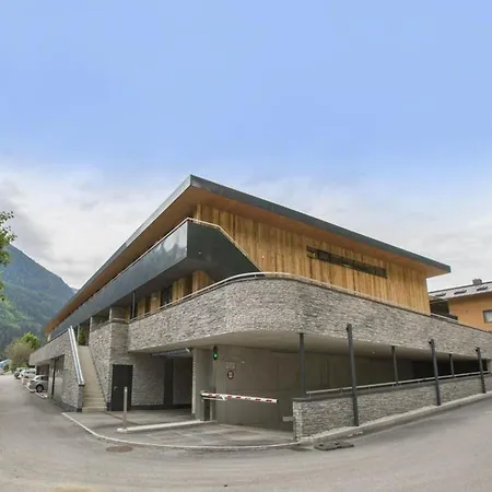 Alpine Near Lift For 8 Feriehus